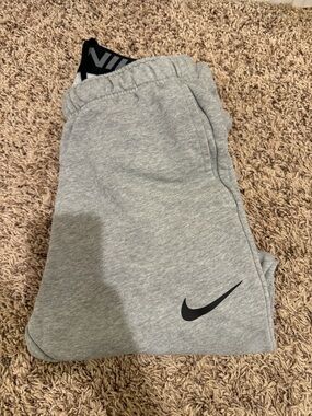 Nike Grey Sweatpants with Black Swoosh -Men’s small
